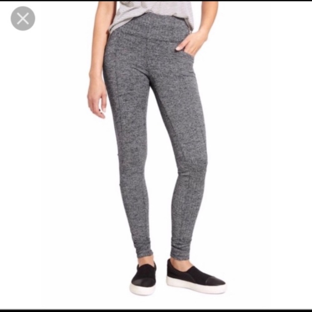 Like New! Athleta Black Herringbone Metro Leggings